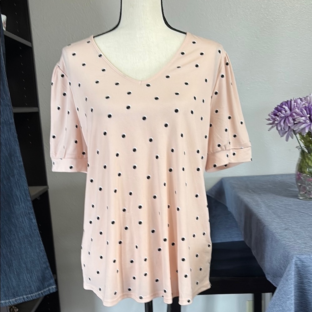 NWOT Adrianna Papell Peach Polka Dot Shirt